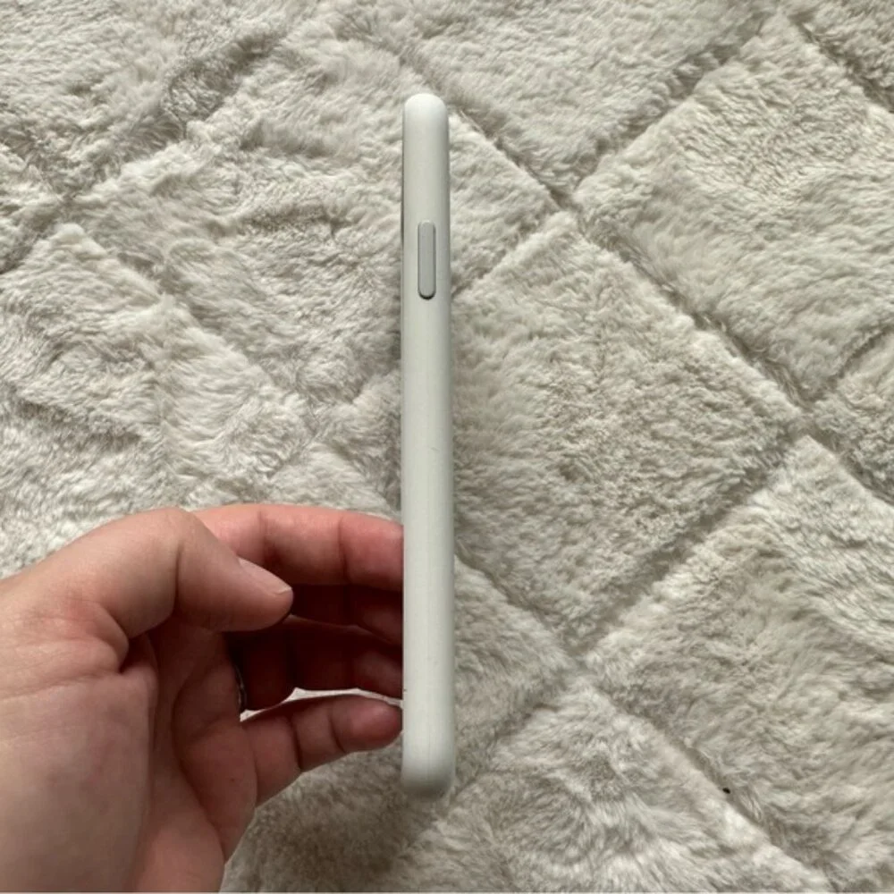 Apple | White Iphone 11 Pro Max Phone Case